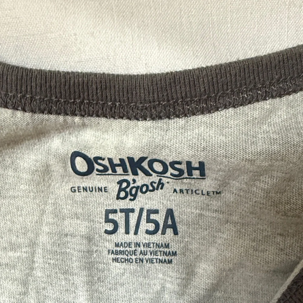 OshKosh B'gosh Light Gray Tank with Dark Gray Trim size 5